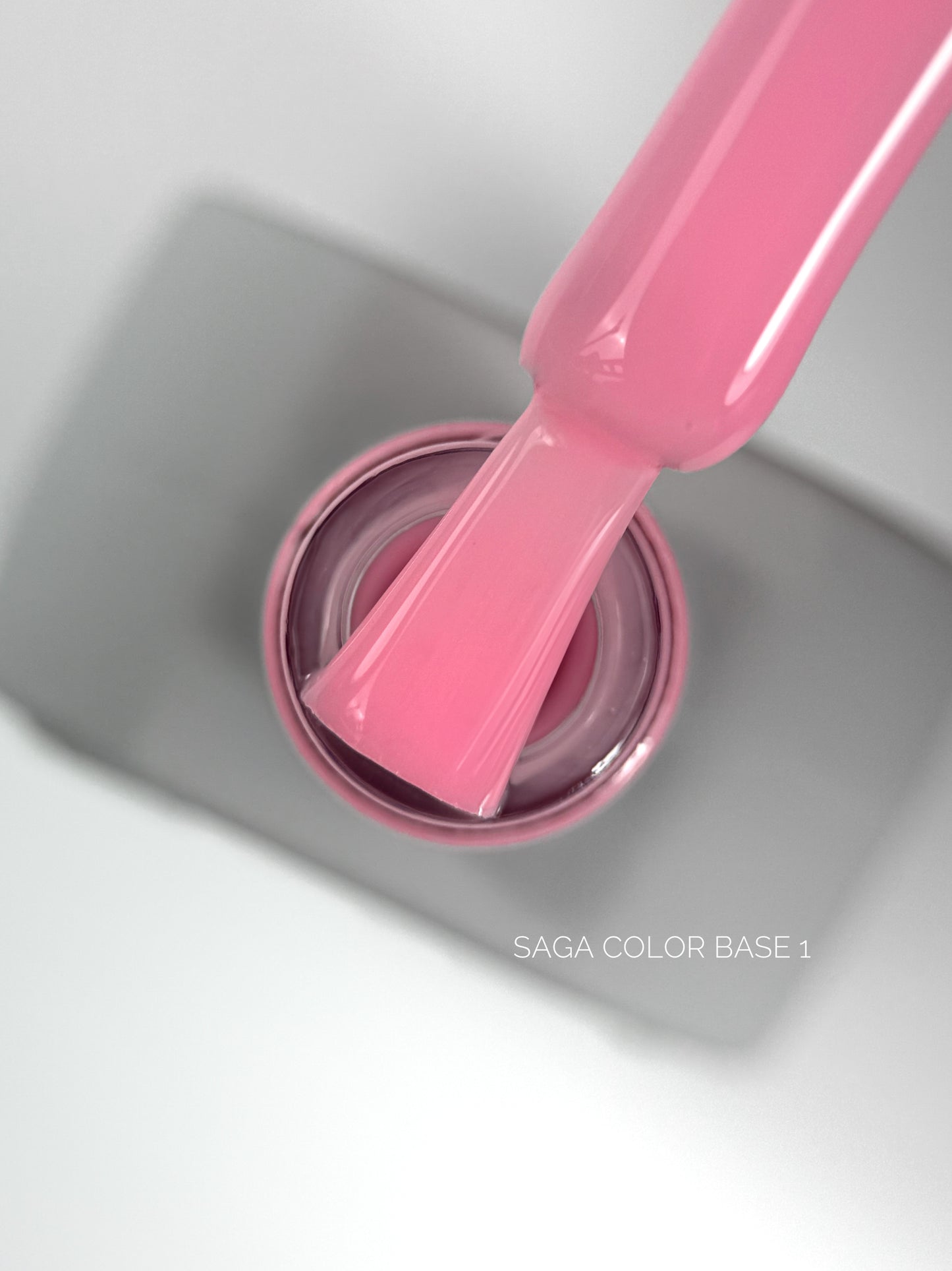 SAGA Professional Color Rubber Base 01, 10 ml