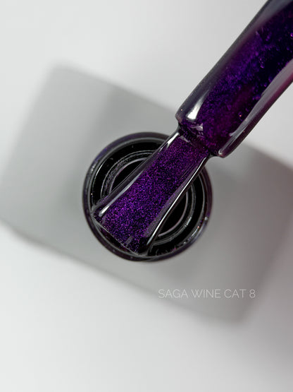 SAGA Professional Wine Cat 8 – magnetischer Gel-Lack in einem Violettton